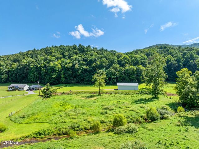 713 Laurels Road, Johnson City, TN 37601