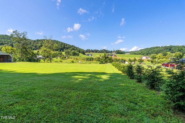 713 Laurels Road, Johnson City, TN 37601