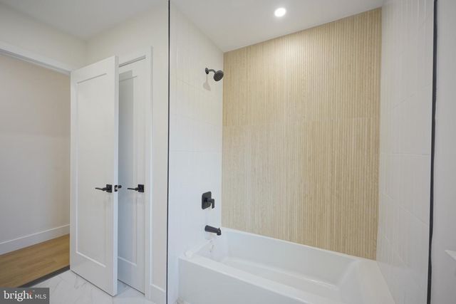 47 FOUNTAIN BLVD, Burlington, NJ 08016