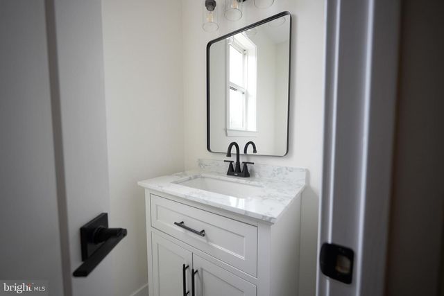 47 FOUNTAIN BLVD, Burlington, NJ 08016