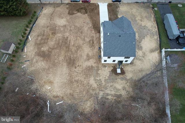 47 FOUNTAIN BLVD, Burlington, NJ 08016