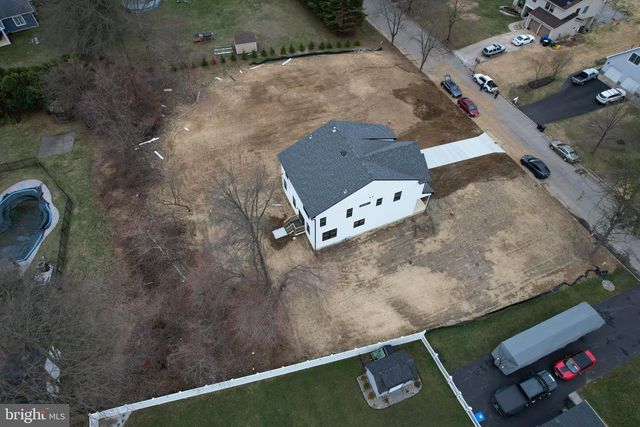 47 FOUNTAIN BLVD, Burlington, NJ 08016