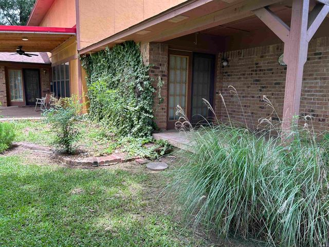 617 EDINBURGH Court, Jacksonville, AR 72076