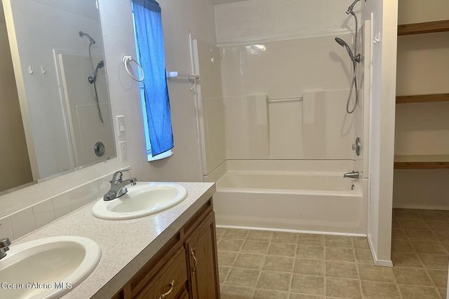 668 W Minnesota Ave, Hayden, ID 83835