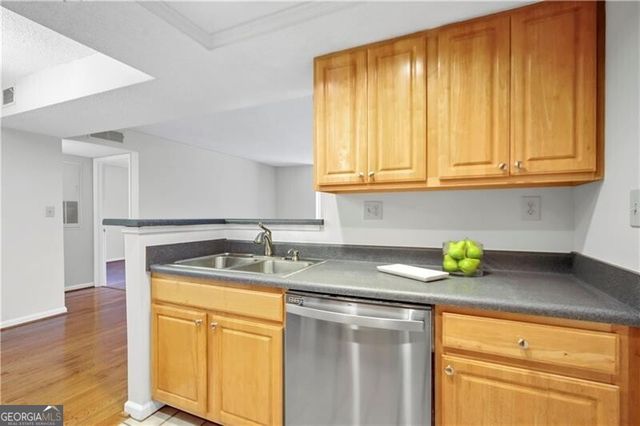 4106 Chastain Park Court, Atlanta, GA 30342