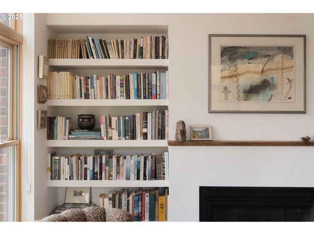 821 Nw 11TH Ave 321, Portland, OR 97209