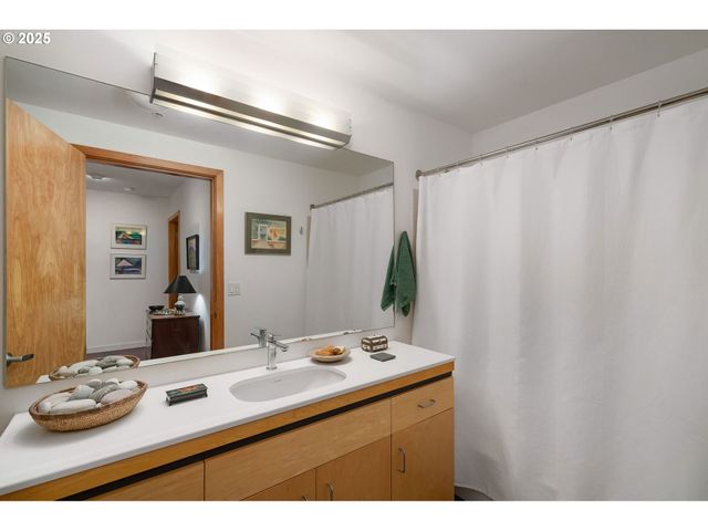 821 Nw 11TH Ave 321, Portland, OR 97209