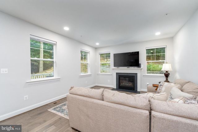 6210 HUNTERS HOLLOW RD, Elkridge, MD 21075