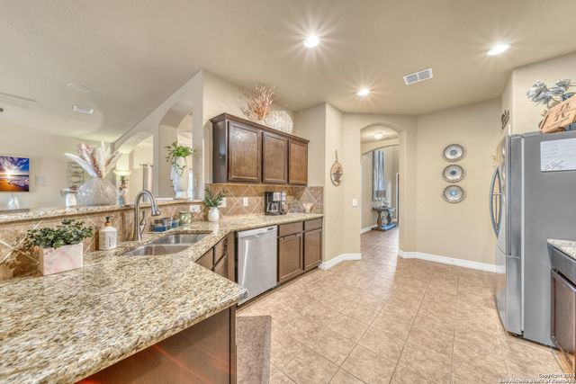 511 FORT APACHE, San Antonio, TX 78245