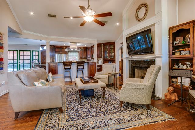 7015 E Grand Avenue, Dallas, TX 75223