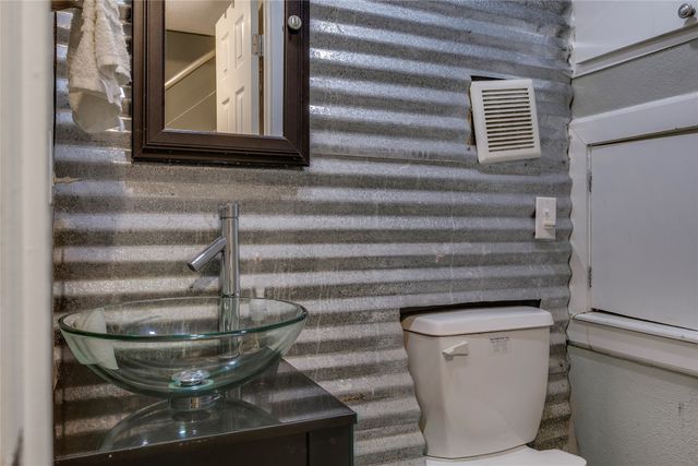 7015 E Grand Avenue, Dallas, TX 75223