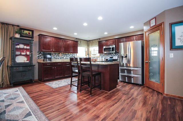 2913 Cardinal Drive, Wheatfield, IN 46392