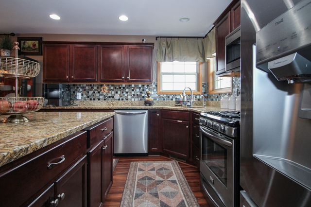 2913 Cardinal Drive, Wheatfield, IN 46392