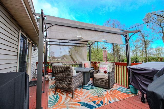 2913 Cardinal Drive, Wheatfield, IN 46392