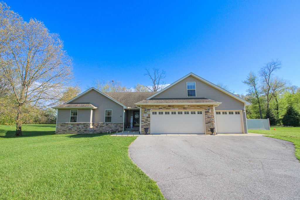2913 Cardinal Drive, Wheatfield, IN 46392