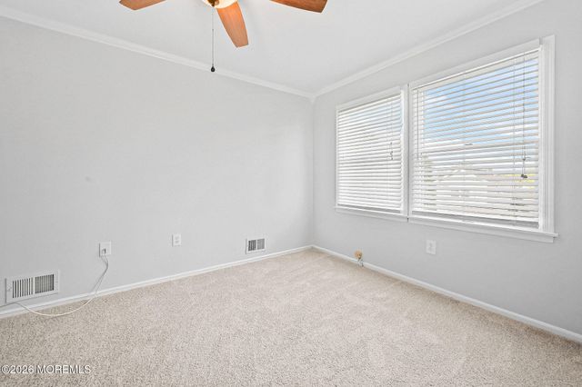 52 Griggs Avenue, Port Monmouth, NJ 07758