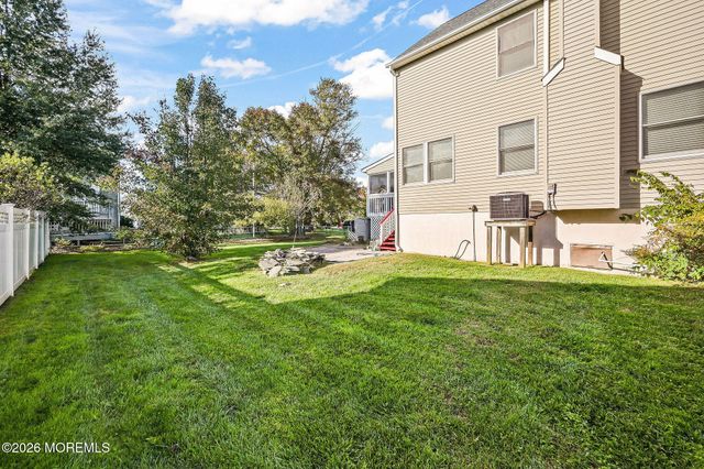 52 Griggs Avenue, Port Monmouth, NJ 07758