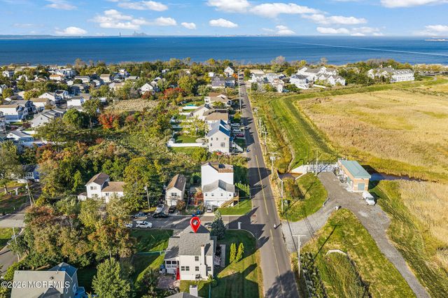 52 Griggs Avenue, Port Monmouth, NJ 07758