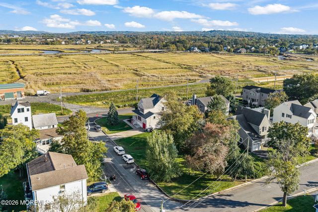 52 Griggs Avenue, Port Monmouth, NJ 07758