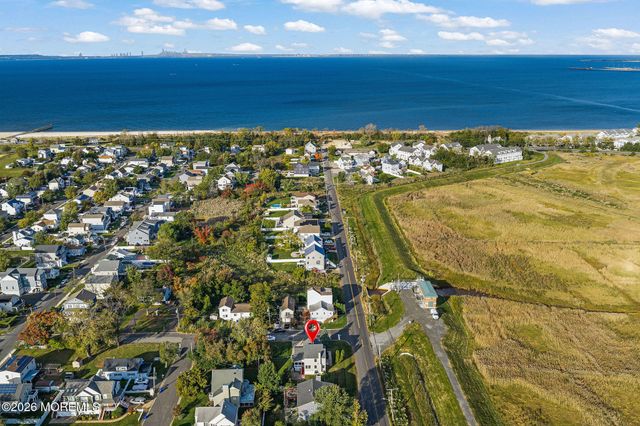 52 Griggs Avenue, Port Monmouth, NJ 07758