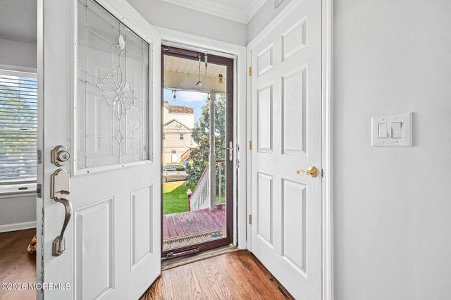 52 Griggs Avenue, Port Monmouth, NJ 07758