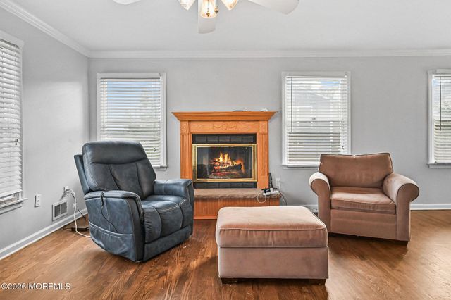 52 Griggs Avenue, Port Monmouth, NJ 07758