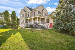 52 Griggs Avenue, Port Monmouth, NJ 07758