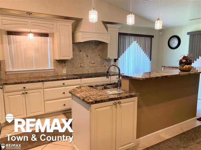 1260 Springborrow Drive, Flint Twp, MI 48532