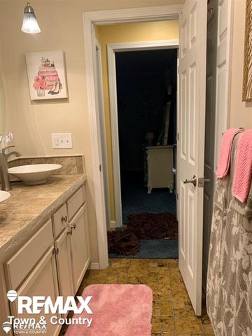 1260 Springborrow Drive, Flint Twp, MI 48532