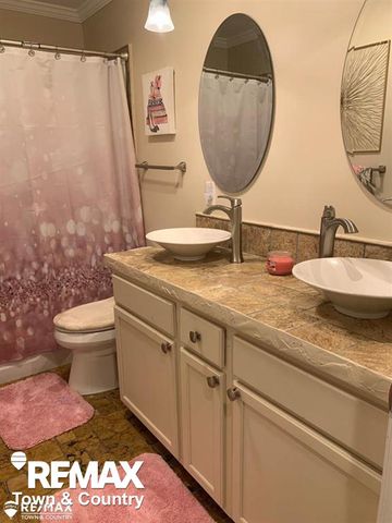 1260 Springborrow Drive, Flint Twp, MI 48532