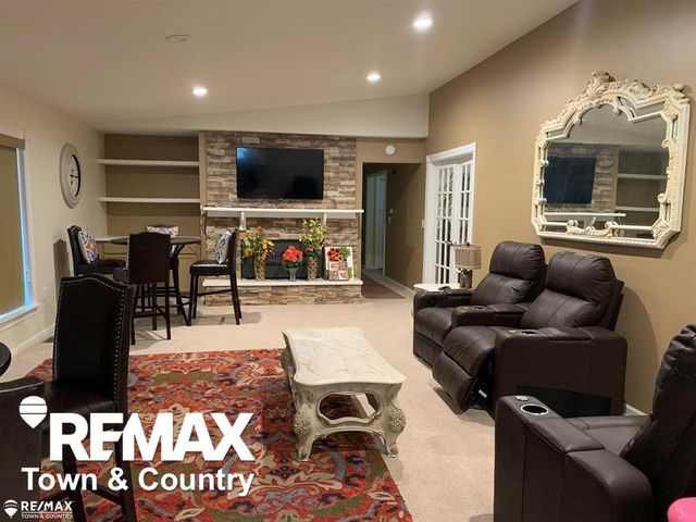 1260 Springborrow Drive, Flint Twp, MI 48532