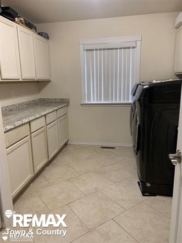 1260 Springborrow Drive, Flint Twp, MI 48532