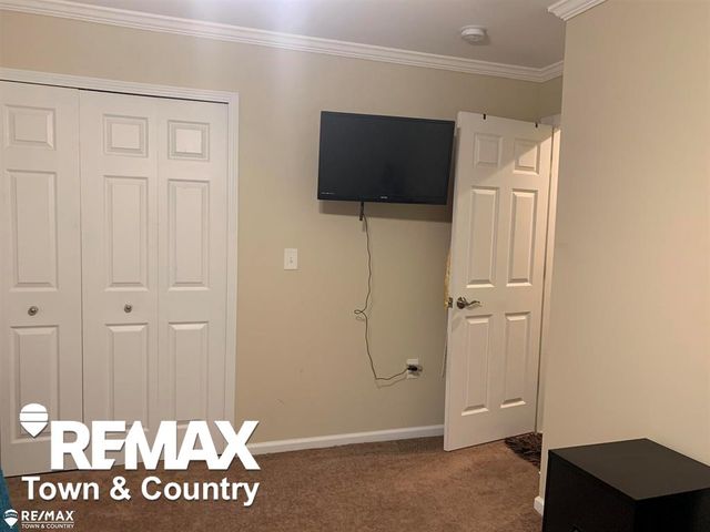 1260 Springborrow Drive, Flint Twp, MI 48532