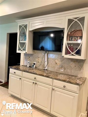 1260 Springborrow Drive, Flint Twp, MI 48532