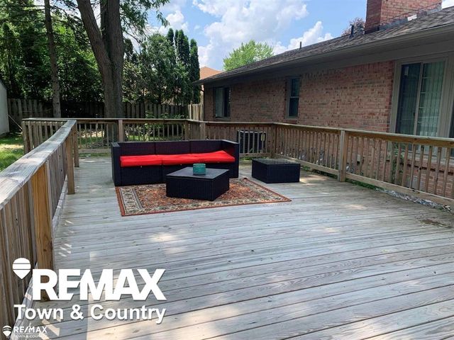 1260 Springborrow Drive, Flint Twp, MI 48532