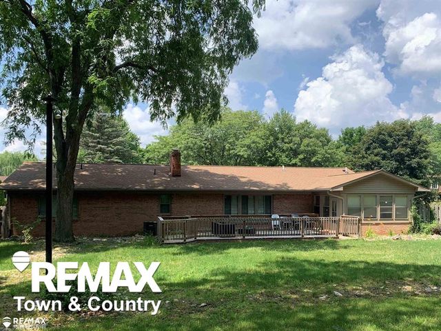 1260 Springborrow Drive, Flint Twp, MI 48532