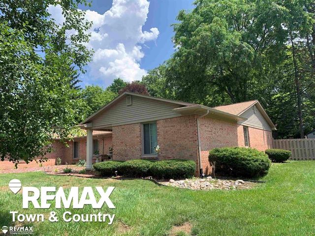 1260 Springborrow Drive, Flint Twp, MI 48532