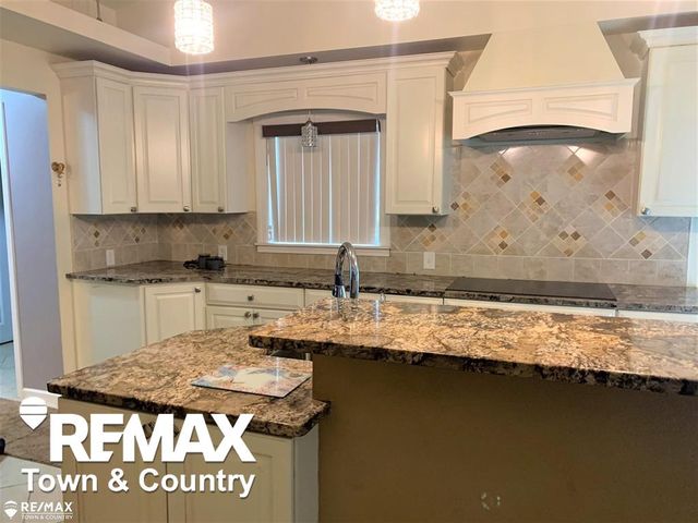 1260 Springborrow Drive, Flint Twp, MI 48532