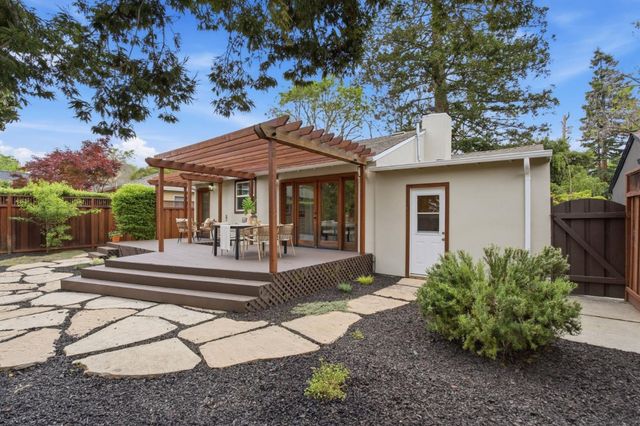 12 Athlone Way, Menlo Park, CA 94025
