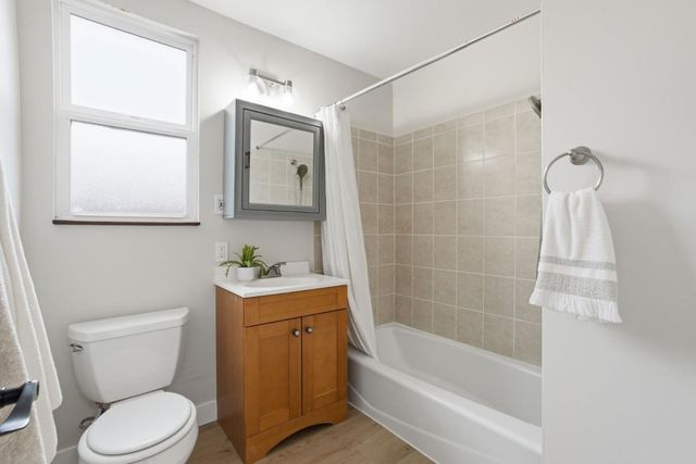12 Athlone Way, Menlo Park, CA 94025