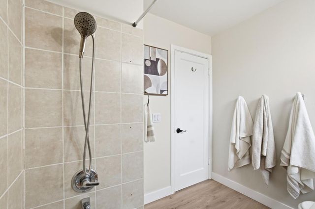 12 Athlone Way, Menlo Park, CA 94025