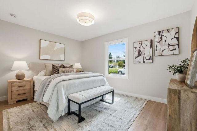 12 Athlone Way, Menlo Park, CA 94025