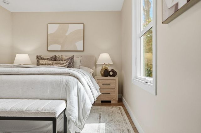 12 Athlone Way, Menlo Park, CA 94025