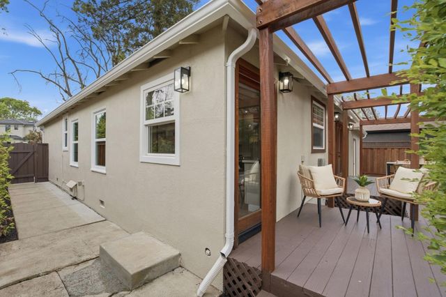 12 Athlone Way, Menlo Park, CA 94025