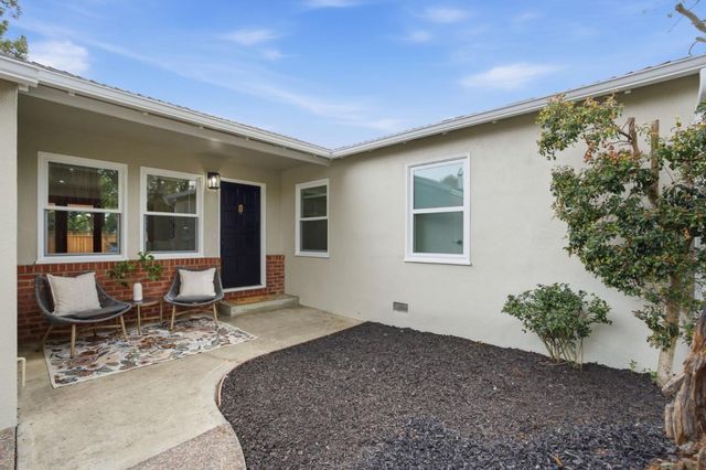 12 Athlone Way, Menlo Park, CA 94025