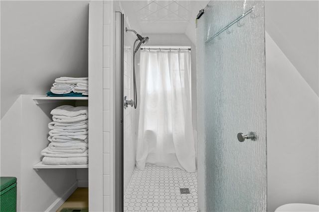 190 Railroad Avenue, Portsmouth, RI 02871