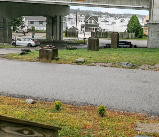 190 Railroad Avenue, Portsmouth, RI 02871