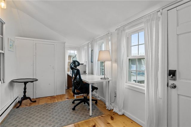 190 Railroad Avenue, Portsmouth, RI 02871