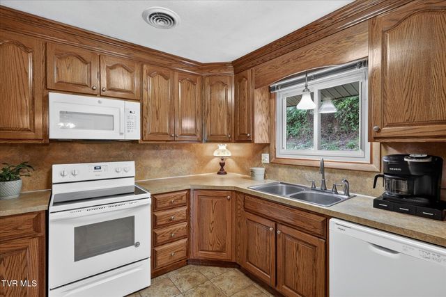 167 Charleston Street, Weber City, VA 24290