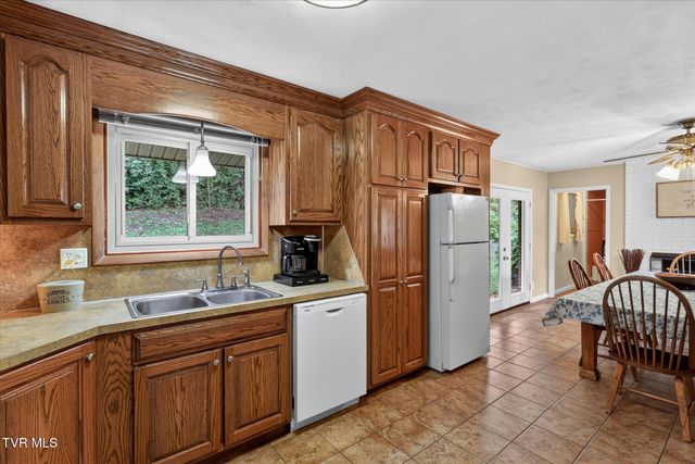 167 Charleston Street, Weber City, VA 24290
